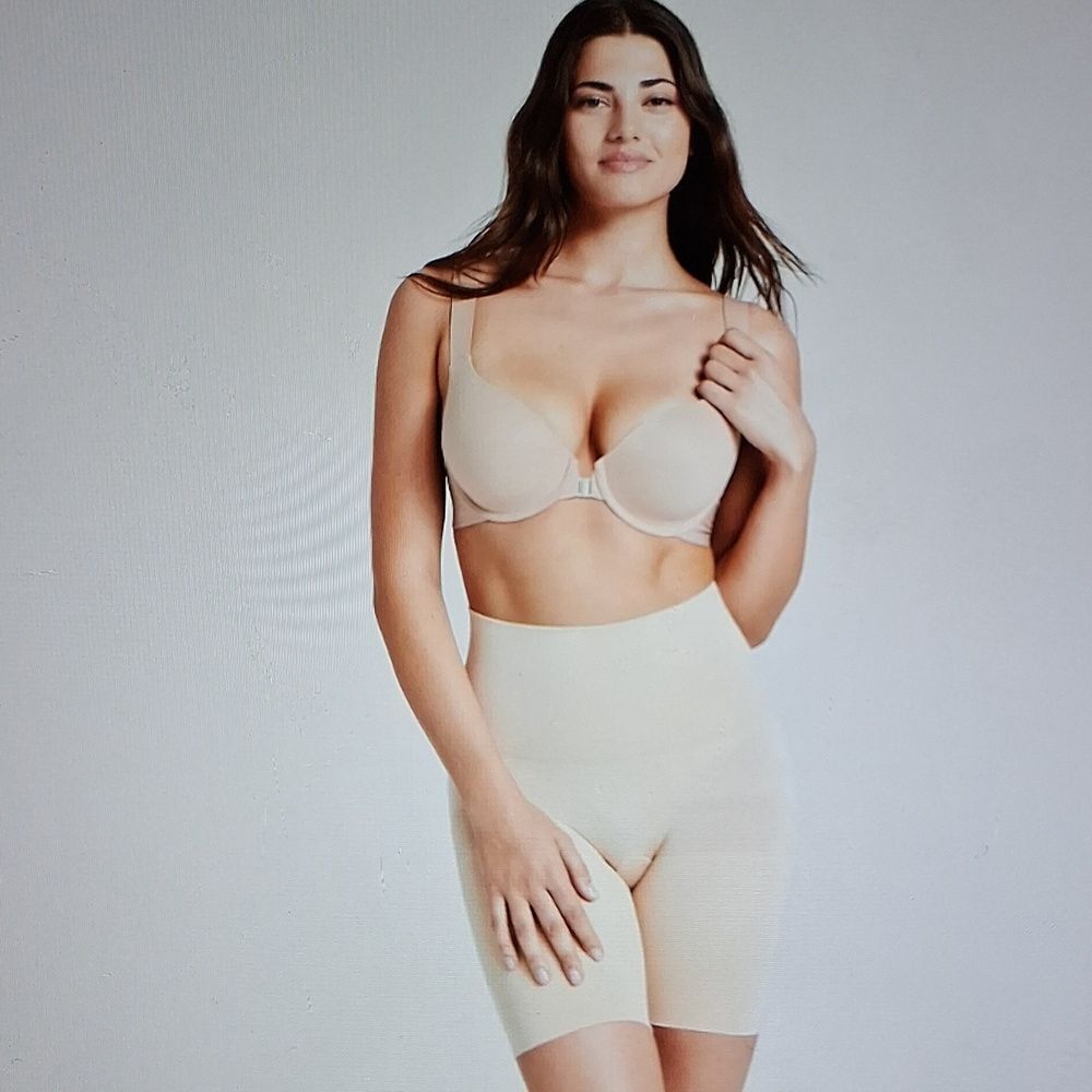 Spanx Mid-Thigh Nude Shaper Size 3 New In Package